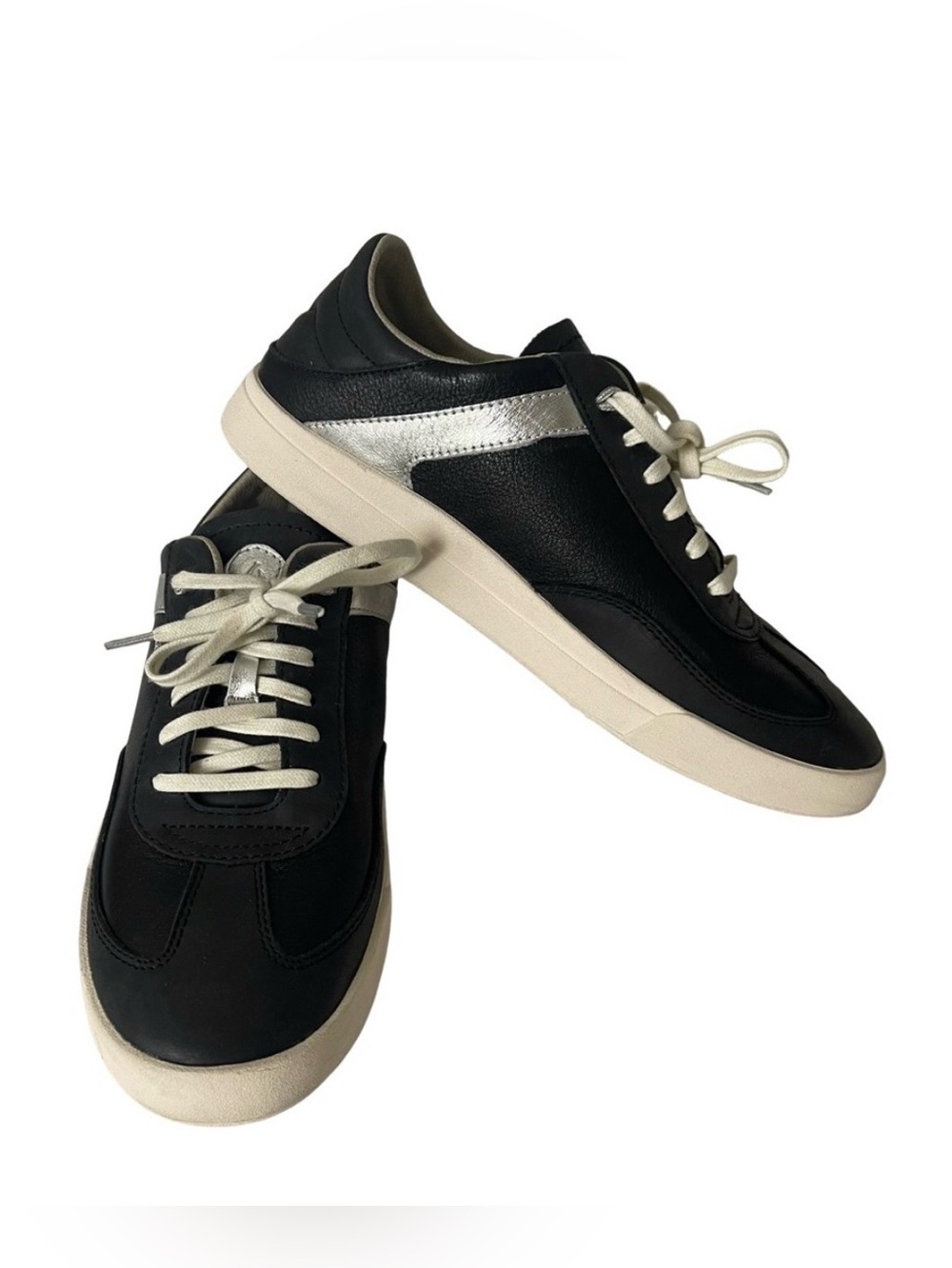 VGUC- Olukai ‘Ha’upu’ Leather Sneaker w/Drop-in Heel